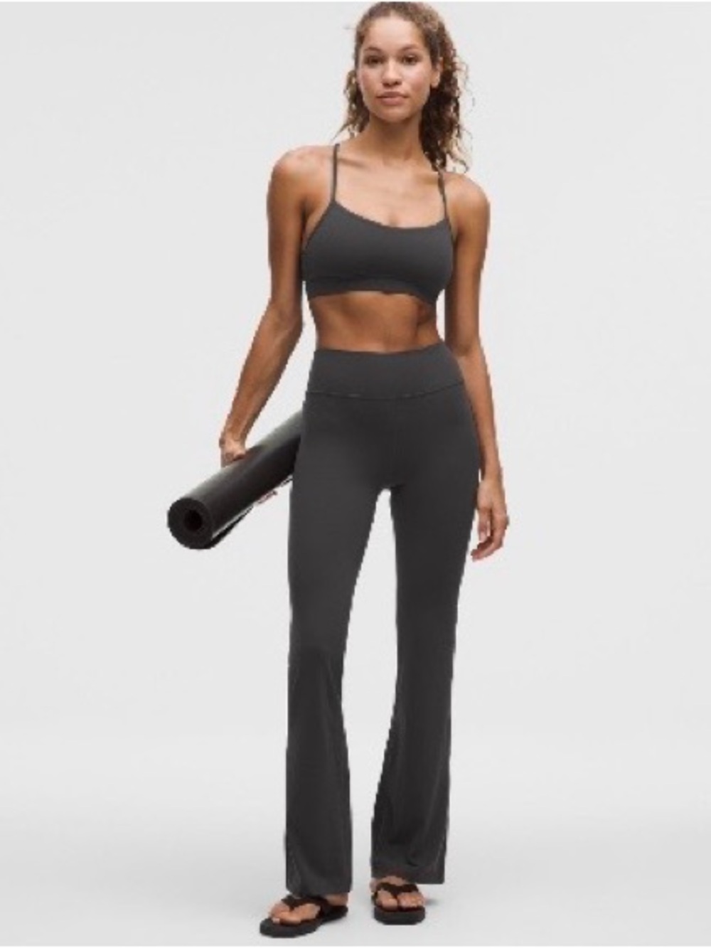 Lululemon Groove Nulu High-Rise Flared
Pant *Tall Colour Graphite Grey Size 10